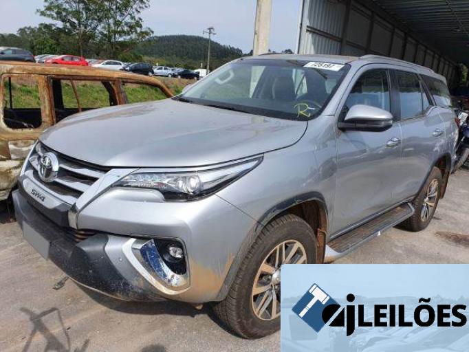 TOYOTA HILUX SW4 19/20